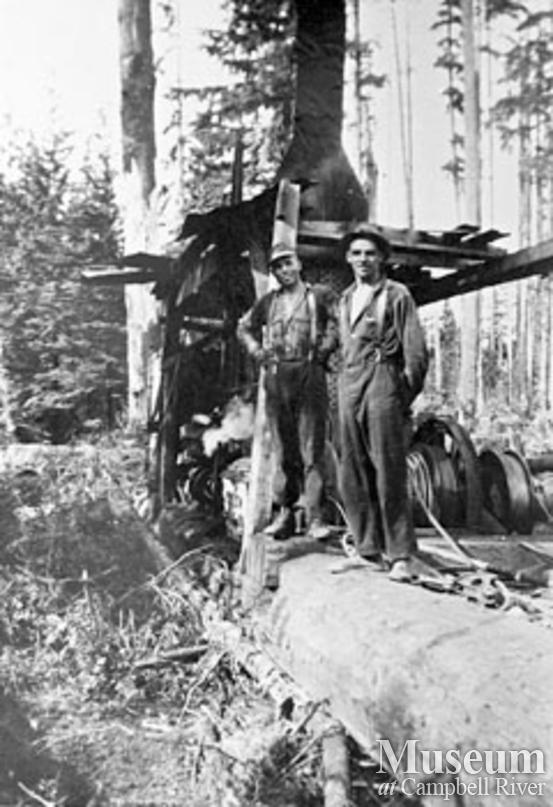 Loggers and steam donkey near Quathiaski Cove, Quadra Island