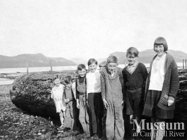 Children from the Elk Bay logging camp